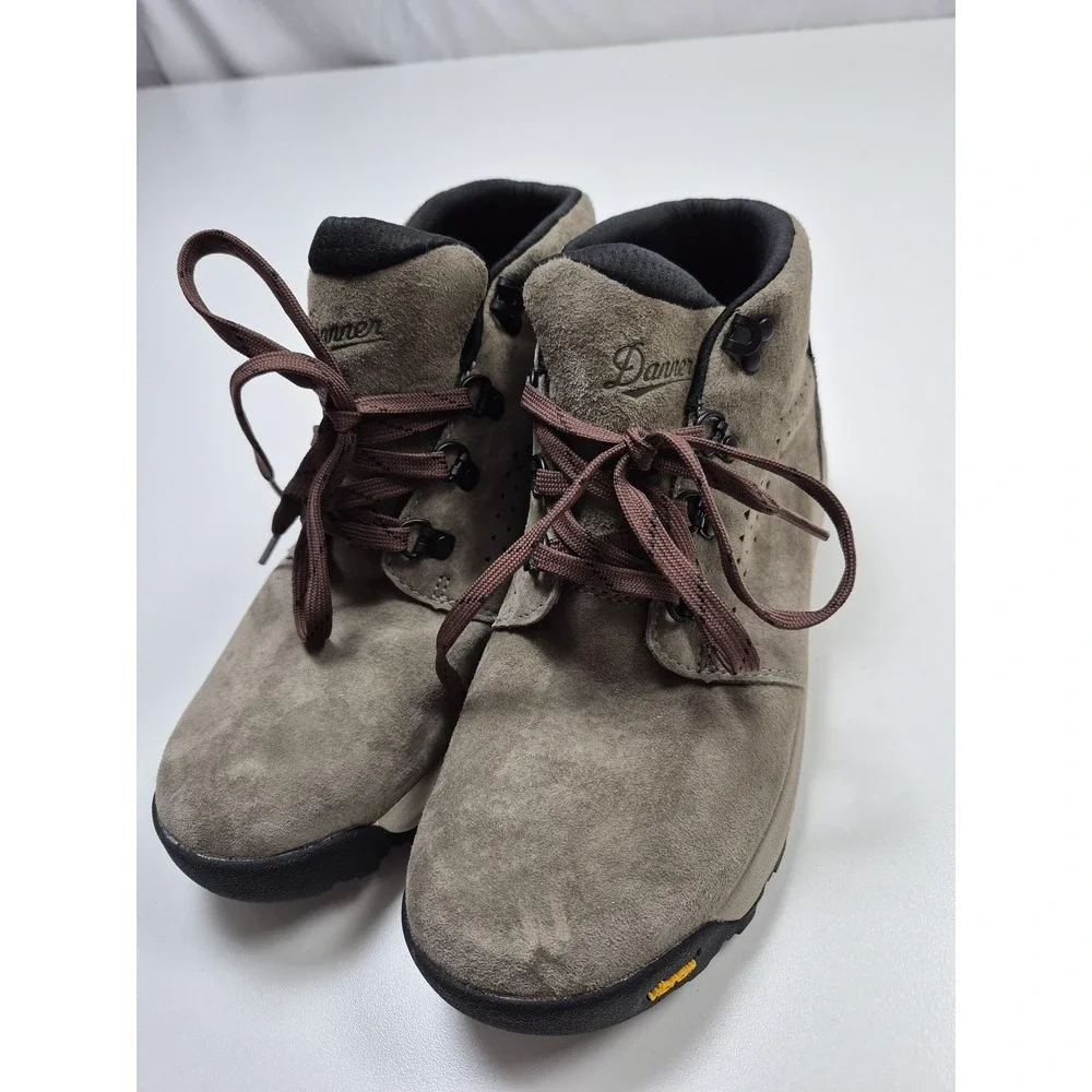 Danner Boots Womens Size 9 Gray Suede Inquire Chukka 4 Waterproof Hiking 64501